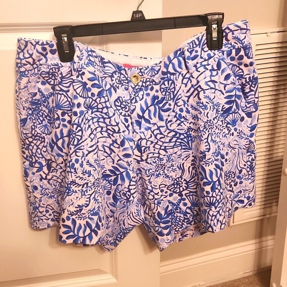 Lilly Pulitzer Callahan Shorts Blue Seashells Size 16 - Picture 1 of 7
